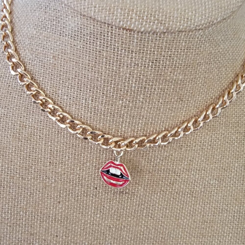 Attic Salt Gold Chain with Lips Parted Charm Pendant - Picture 2 of 8